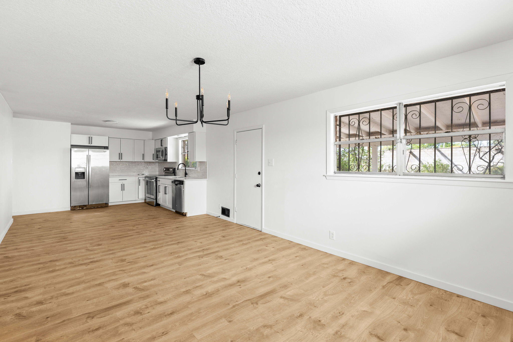 4721 Comanche Road Northeast Albuquerque, NM 87110 - Photo 16 of 33 Gallery Image 16