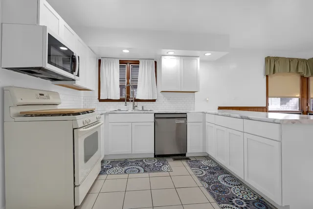 $429,900 | 108 South Cornell Avenue, Villa Park, IL 60181