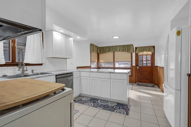 $429,900 | 108 South Cornell Avenue, Villa Park, IL 60181