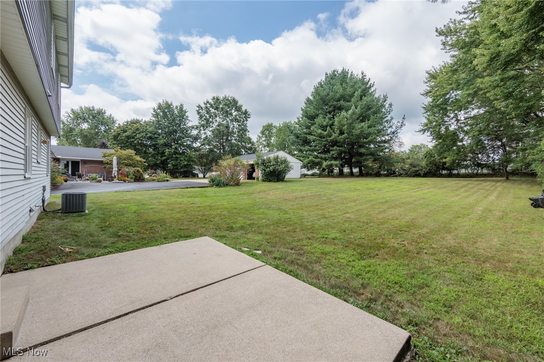 3324 Marsh Road Stow, OH 44224 - Photo 31 of 33 View of green lawn with a patio