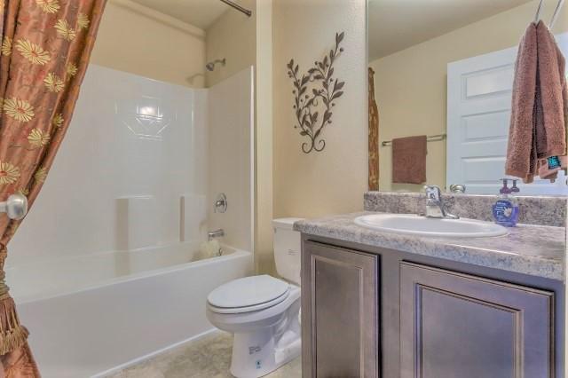 717 Widgeon Way Crestview, FL 32539 - Photo 14 of 19 Aria bathroom 2
