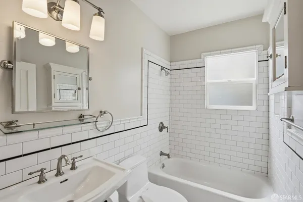 $1,450,000 | 2811-2815 Telegraph Avenue, Berkeley, CA 94705