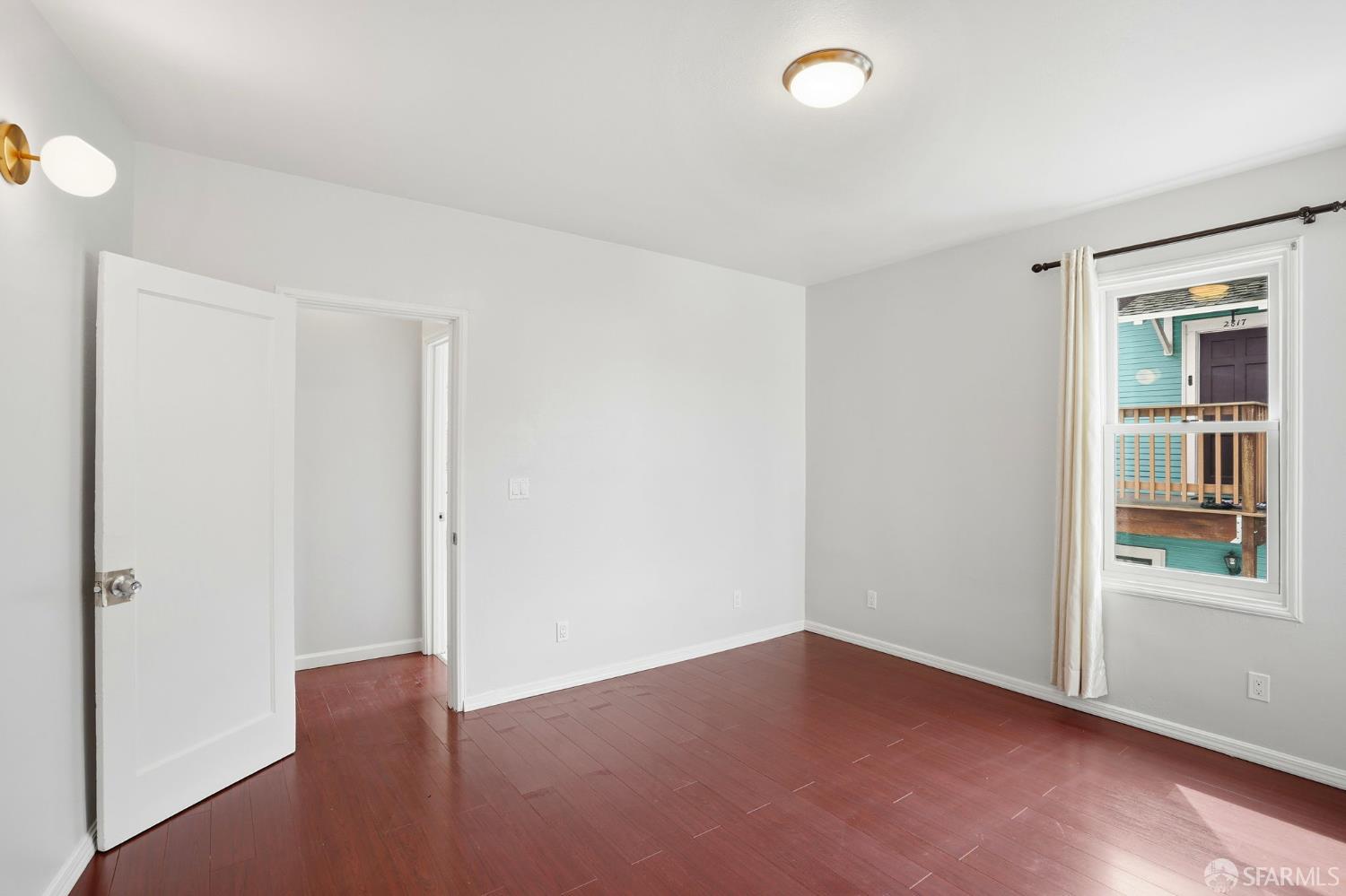 2811-2815 Telegraph Avenue Berkeley, CA 94705 - Photo 32 of 73 an empty room with windows