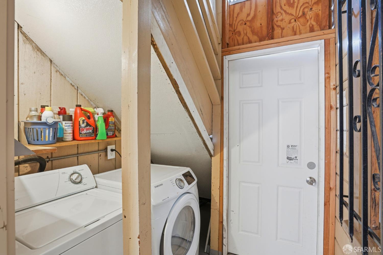 2811-2815 Telegraph Avenue Berkeley, CA 94705 - Photo 38 of 73 a utility room with dryer and washer