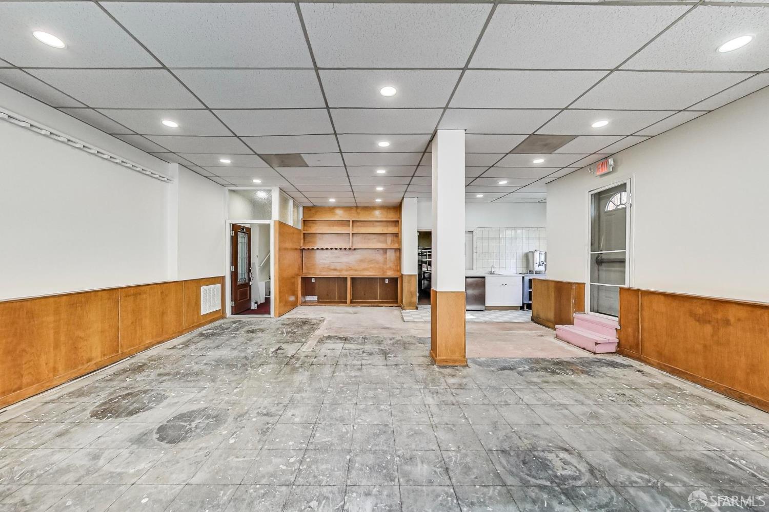 2811-2815 Telegraph Avenue Berkeley, CA 94705 - Photo 5 of 73 a view of an empty room with wooden floor