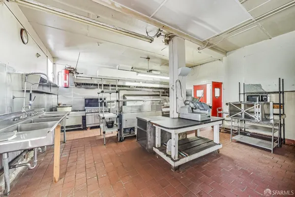 $1,450,000 | 2811-2815 Telegraph Avenue, Berkeley, CA 94705