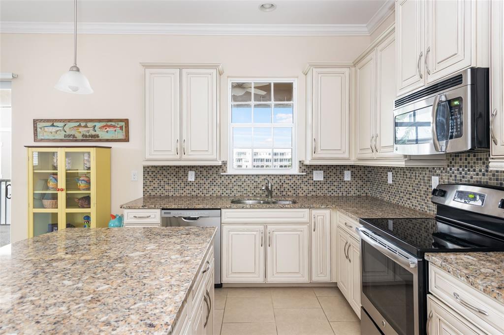 10311 Lands End Circle, Unit 16 Placida, FL 33946 - Photo 13 of 76