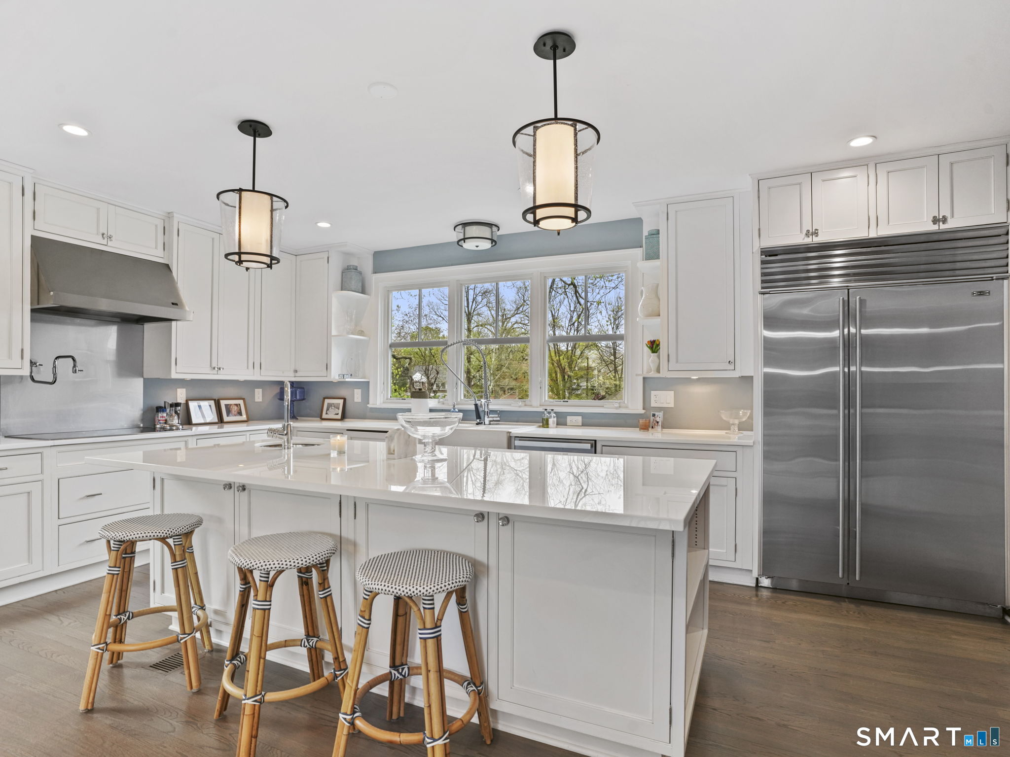 41 Grove Street Greenwich, CT 06807 - Photo 2 of 35