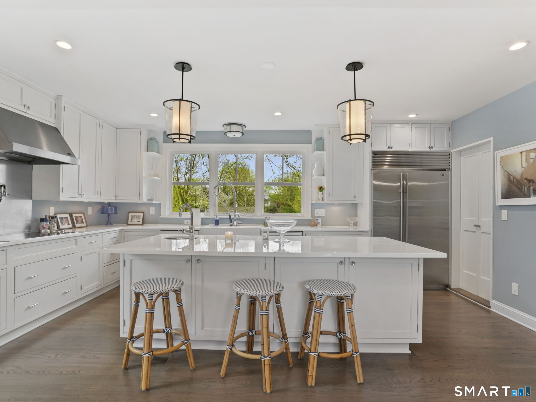 41 Grove Street Greenwich, CT 06807 - Photo 3 of 35