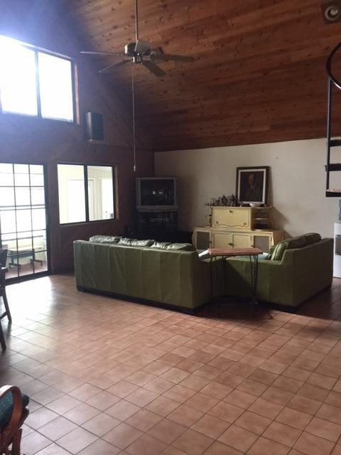 692 Piney Point Road Freeport, FL 32439 - Photo 9 of 17 a living room with furniture