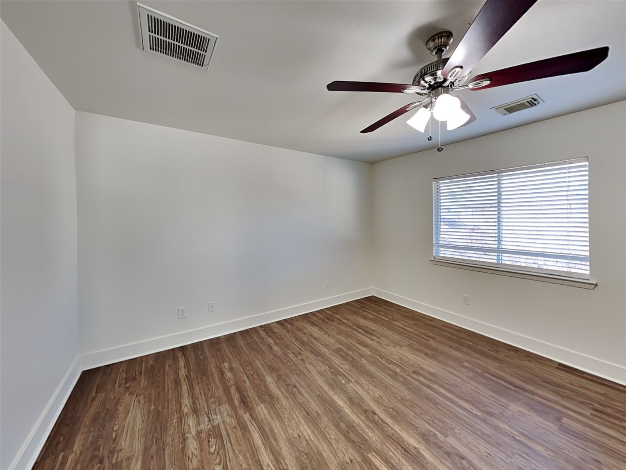 817 Lightningbug Lane Conroe, TX 77301 - Photo 10 of 20