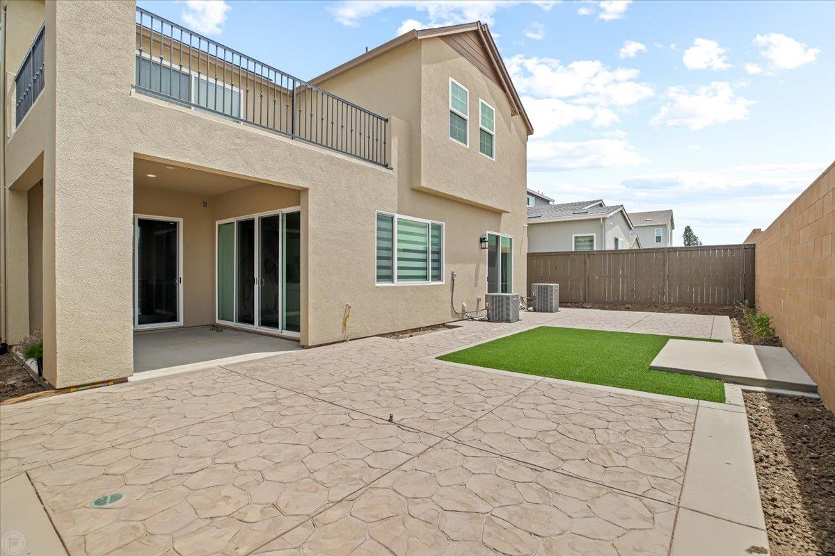 4205 Maddy Avenue Tracy, CA 95377 - Photo 37 of 45 a front view of a house