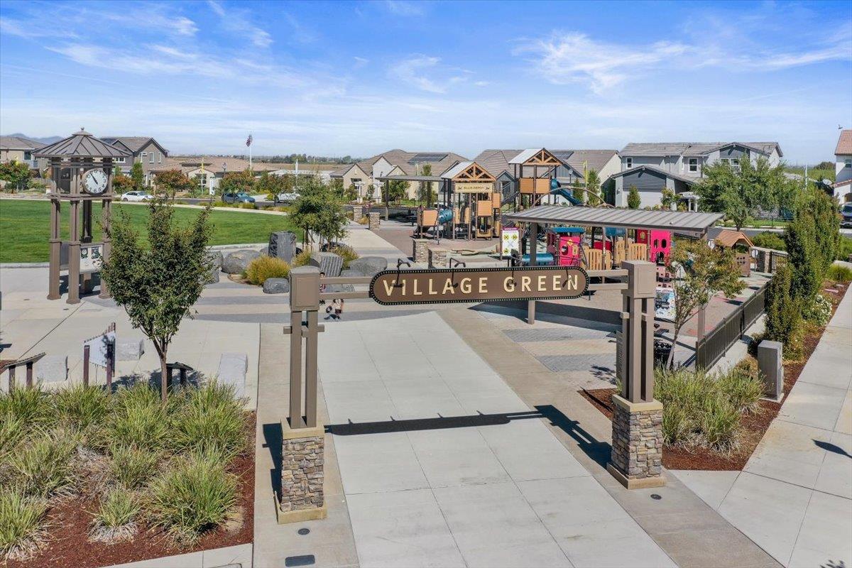 4205 Maddy Avenue Tracy, CA 95377 - Photo 41 of 45 a view of a terrace with sitting space