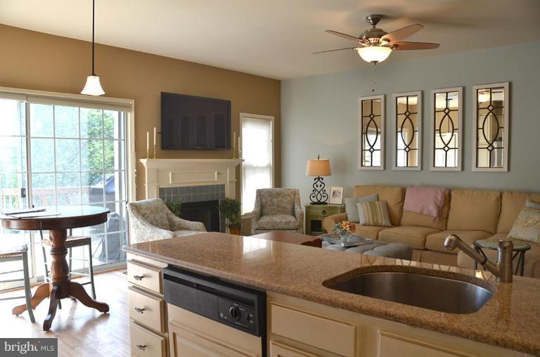 1244 Woodbrook Court Reston, VA 20194 - Photo 11 of 30 Kiichen opens up to beautiful FR