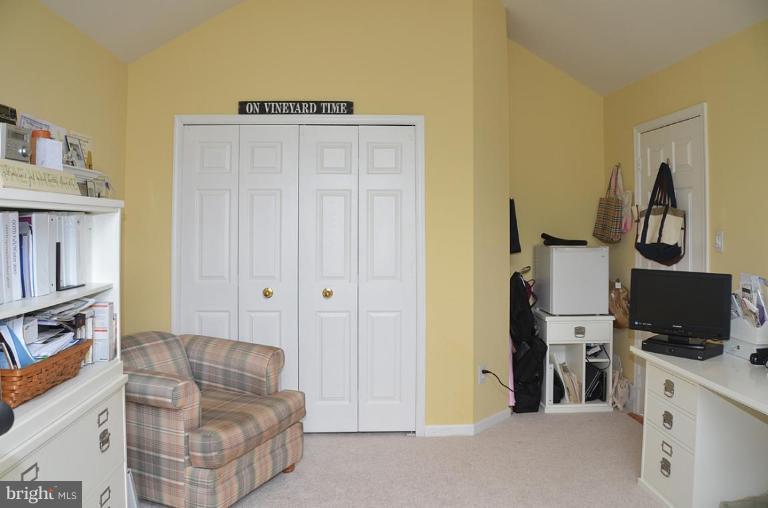 1244 Woodbrook Court Reston, VA 20194 - Photo 20 of 30 HUGE BR #2 with loads of closet space