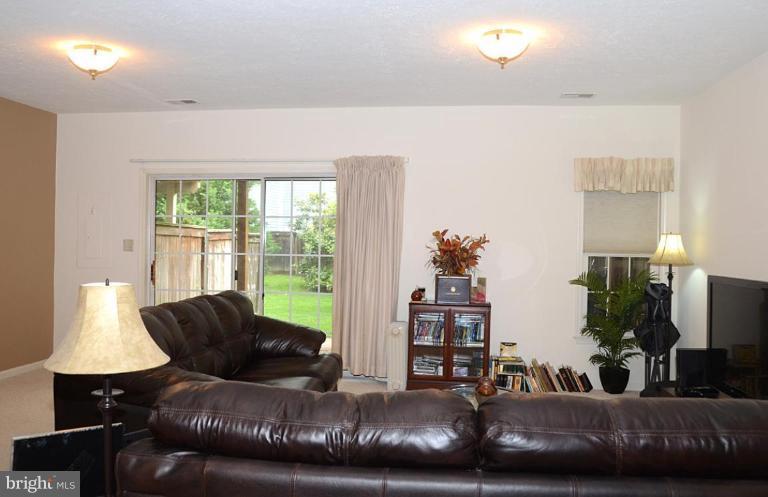1244 Woodbrook Court Reston, VA 20194 - Photo 28 of 30 Bright & Open LL w/W/O to partially fenced yard