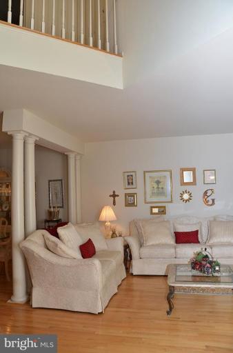 1244 Woodbrook Court Reston, VA 20194 - Photo 6 of 30 SPACIOUS LR with tons of light & overlook