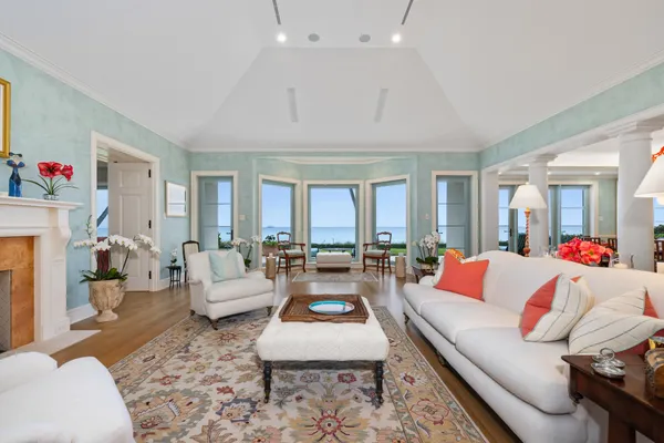 $35,000,000 | 183 South Beach Road, Jupiter Island, FL 33455