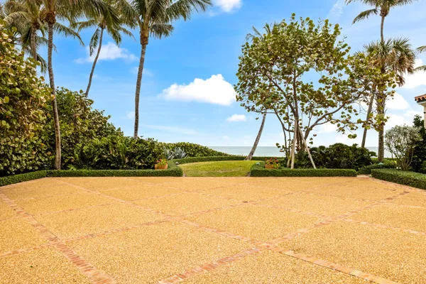 $35,000,000 | 183 South Beach Road, Jupiter Island, FL 33455