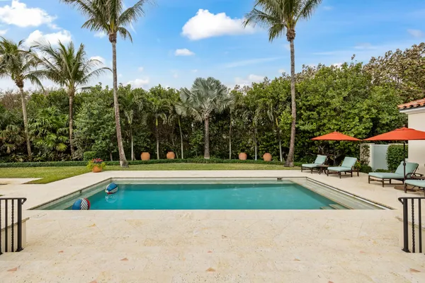$35,000,000 | 183 South Beach Road, Jupiter Island, FL 33455