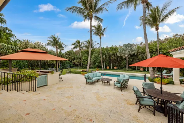 $35,000,000 | 183 South Beach Road, Jupiter Island, FL 33455