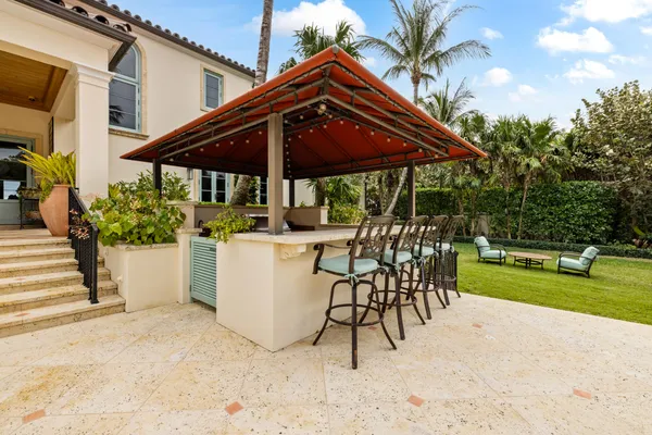 $35,000,000 | 183 South Beach Road, Jupiter Island, FL 33455