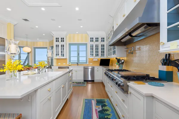 $35,000,000 | 183 South Beach Road, Jupiter Island, FL 33455