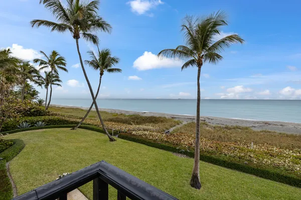 $35,000,000 | 183 South Beach Road, Jupiter Island, FL 33455