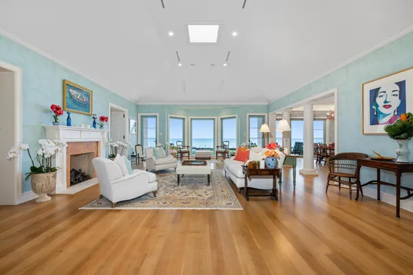 $35,000,000 | 183 South Beach Road, Jupiter Island, FL 33455