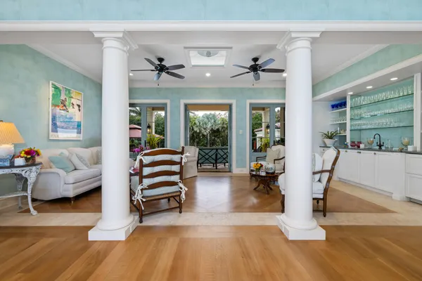 $35,000,000 | 183 South Beach Road, Jupiter Island, FL 33455