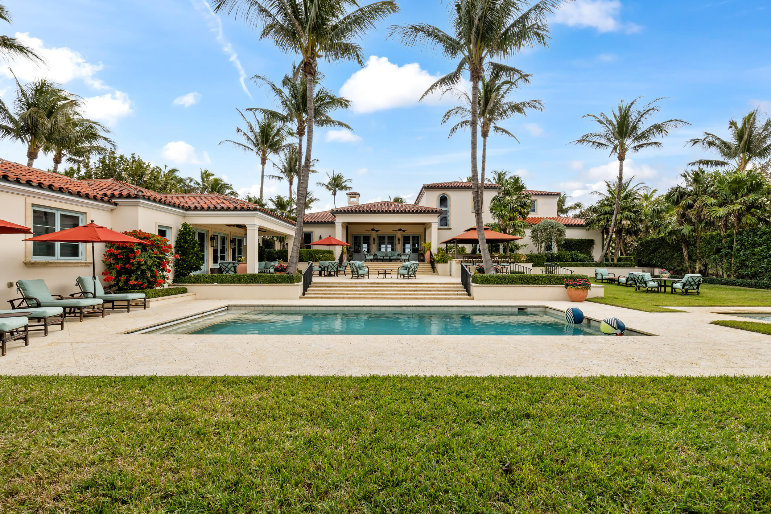 183 South Beach Road Jupiter Island, FL 33455 - Photo 7 of 89 011_uVeg