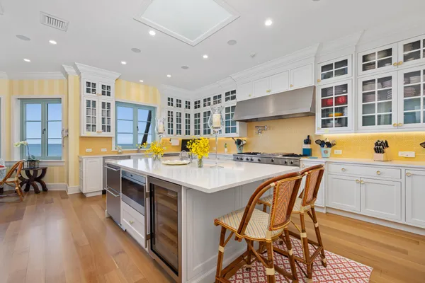 $35,000,000 | 183 South Beach Road, Jupiter Island, FL 33455