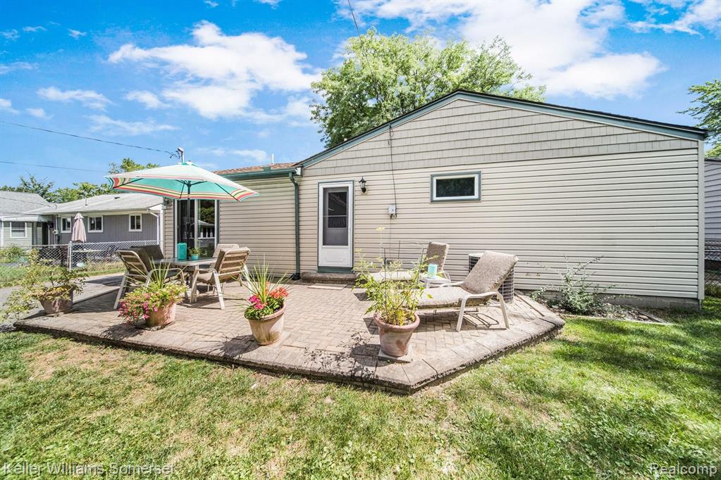 4003 Kent Road Royal Oak, MI 48073 - Photo 32 of 34