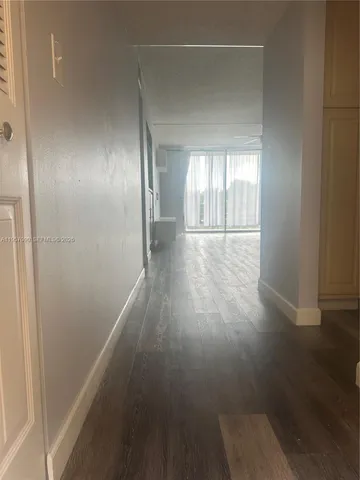 $2,100 | 410 Northwest 68th Avenue, Unit 318, Plantation, FL 33317