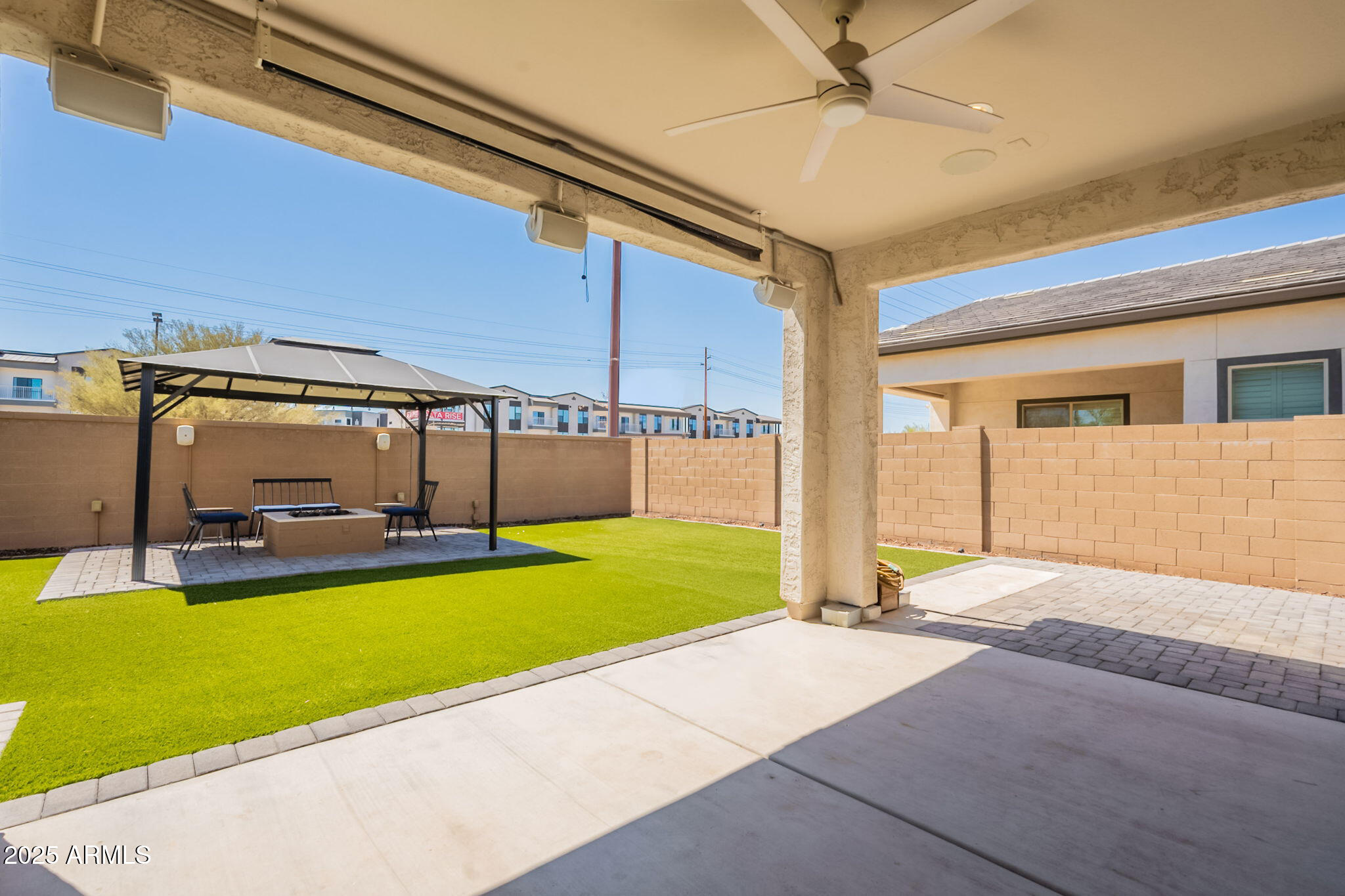98 North Bay Drive Gilbert, AZ 85233 - Photo 32 of 37 a house with swimming pool in front of it