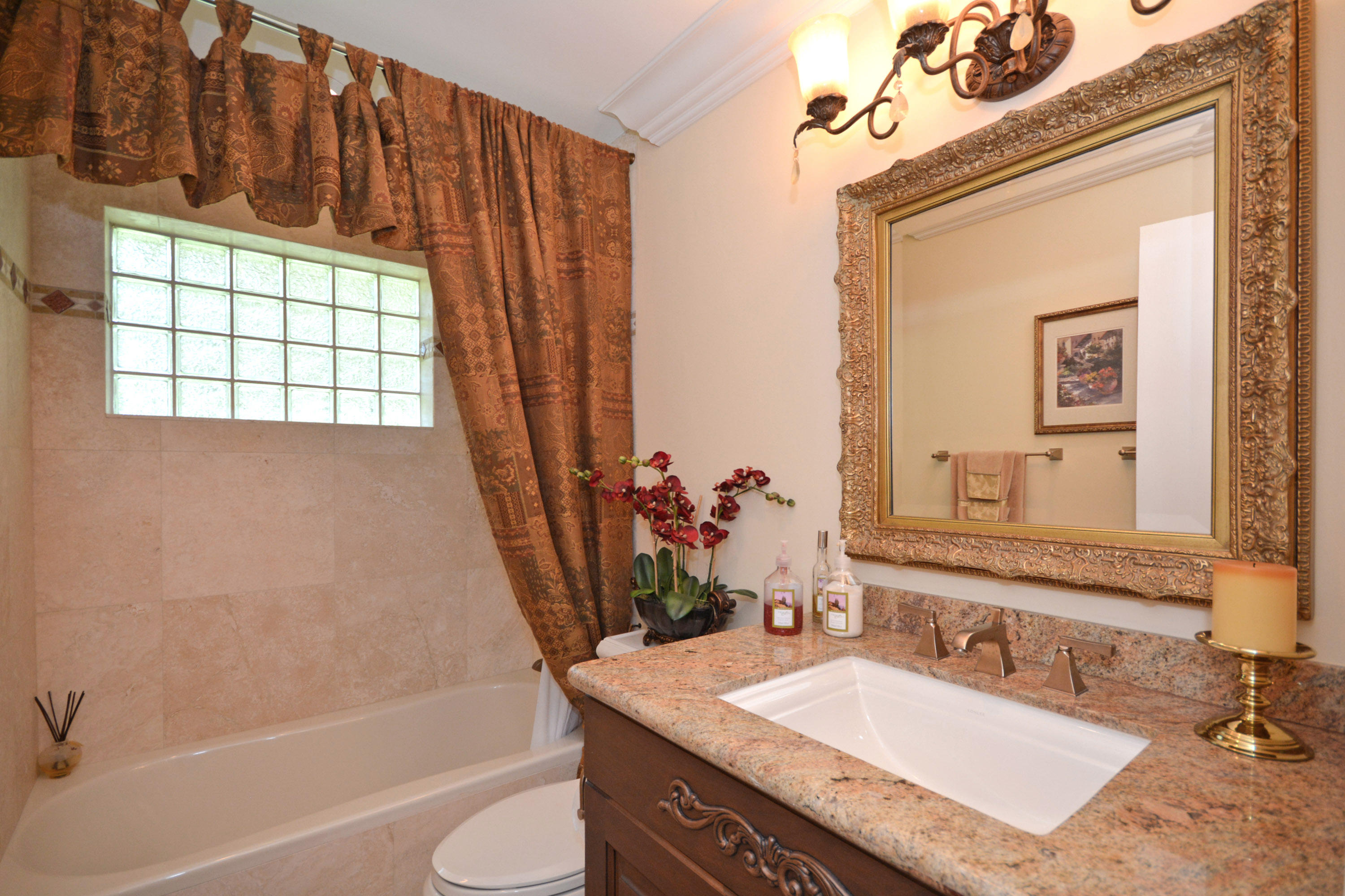 1284 Southwest 14th Street Boca Raton, FL 33486 - Photo 18 of 28 Guest Bath