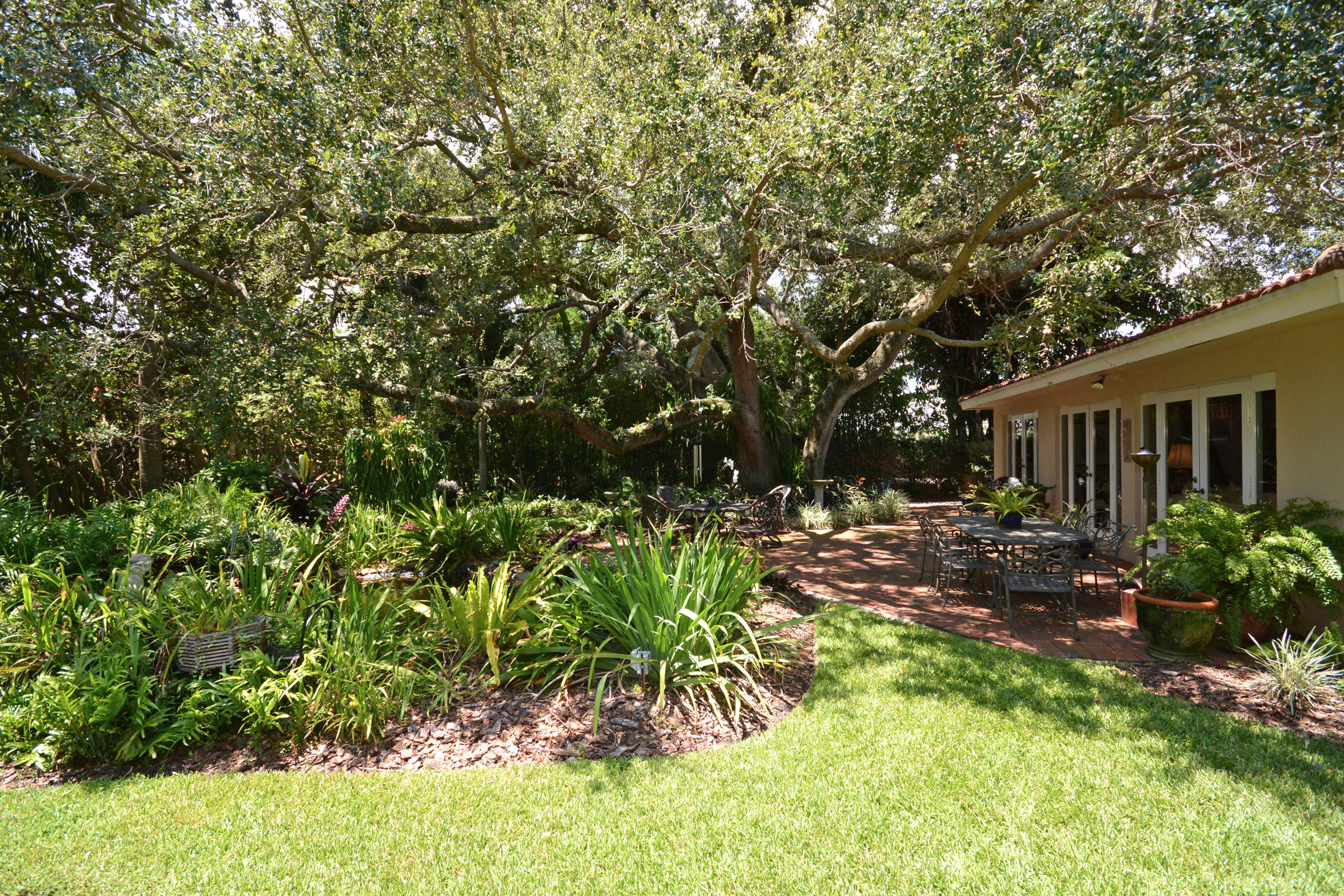 1284 Southwest 14th Street Boca Raton, FL 33486 - Photo 20 of 28 Yard