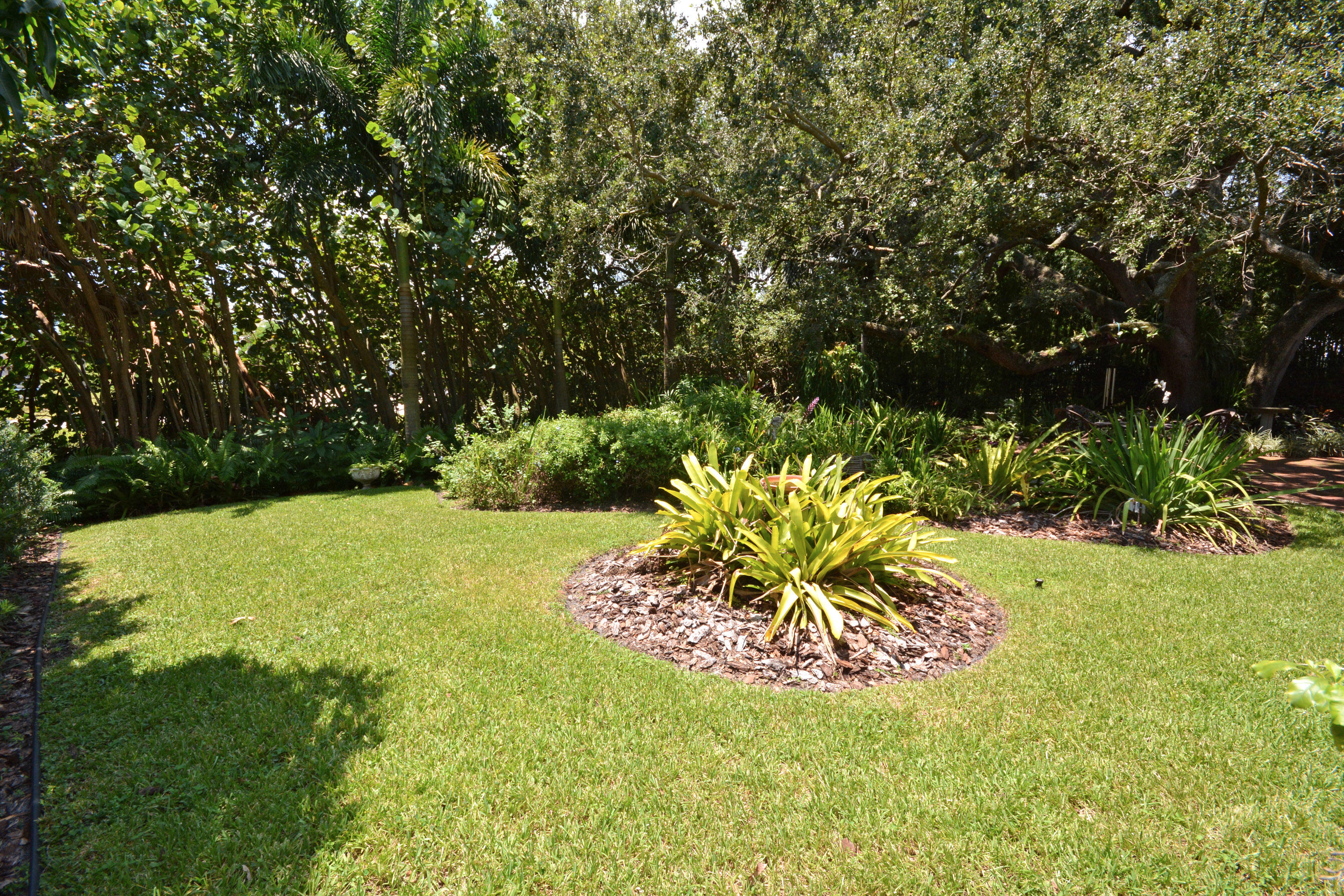 1284 Southwest 14th Street Boca Raton, FL 33486 - Photo 24 of 28 Yard