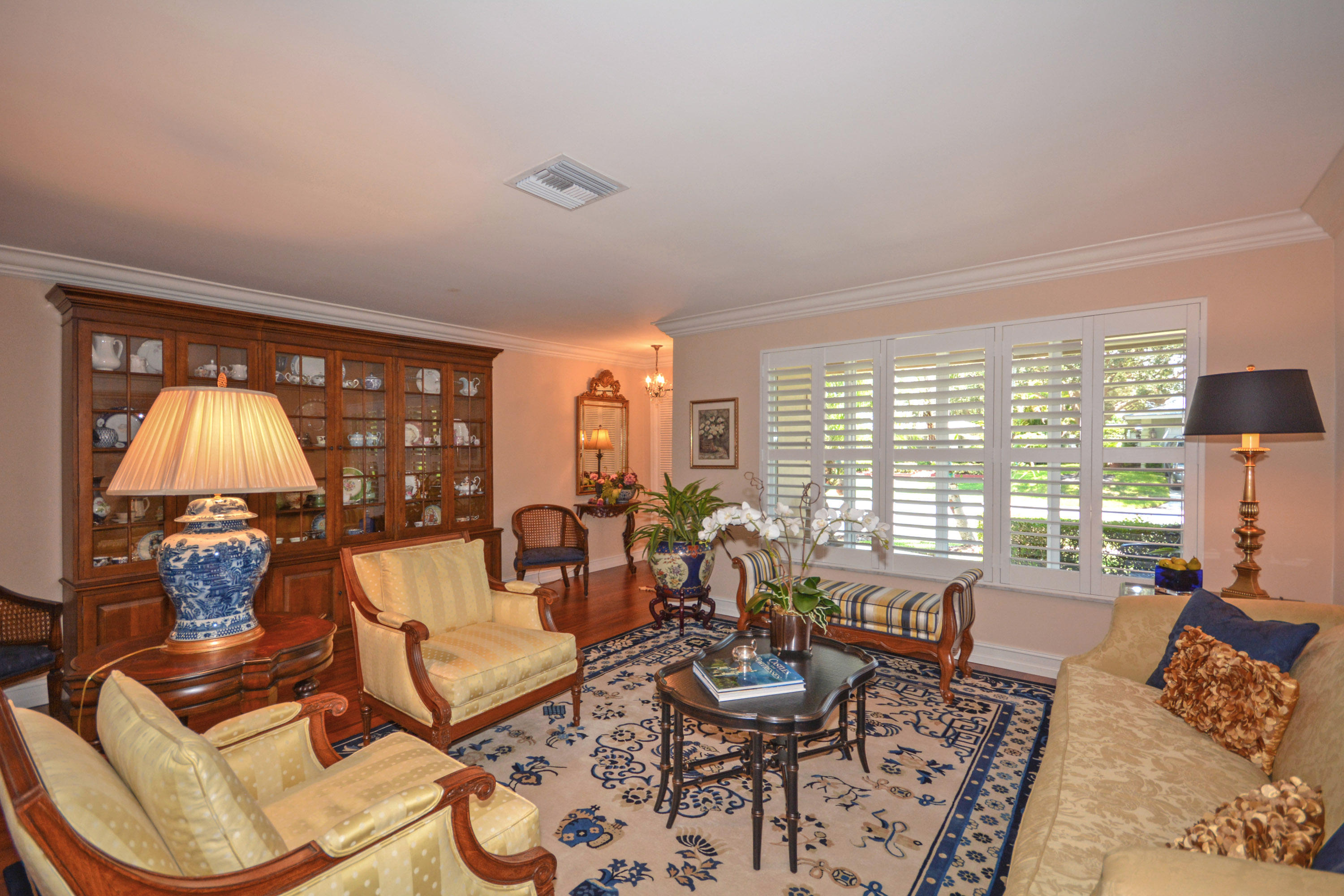 1284 Southwest 14th Street Boca Raton, FL 33486 - Photo 8 of 28 Living Room