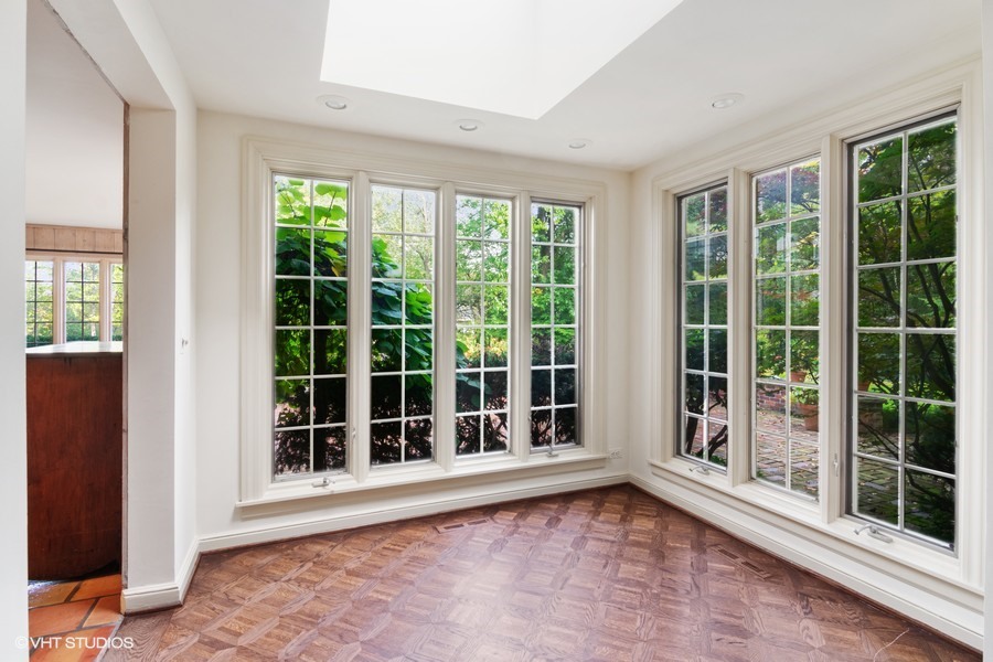 285 Old Farm Road Northfield, IL 60093 - Photo 8 of 21 a view of an empty room with a window