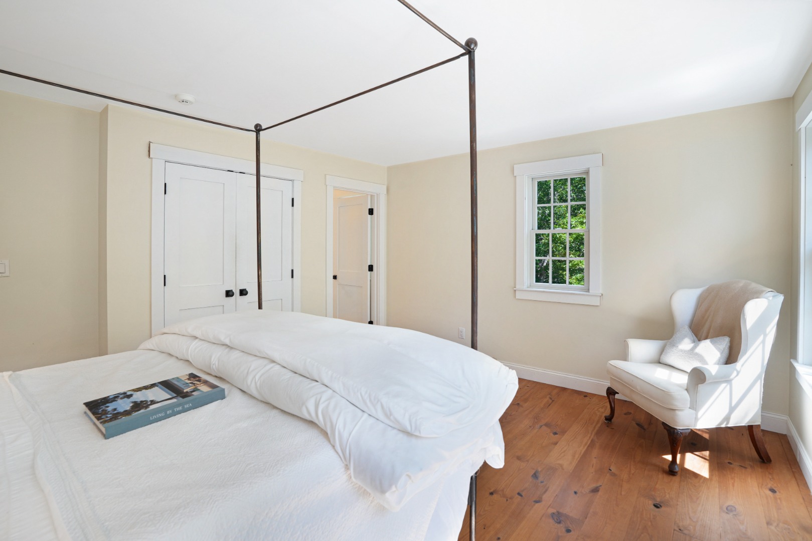 53 Stoney Hill Road West Tisbury, MA 02568 - Photo 37 of 51 a bedroom with a bed and a window