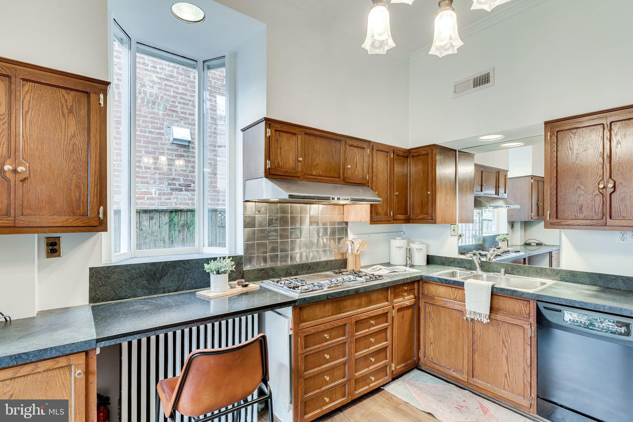 148 F Street Southeast Washington, DC 20003 - Photo 19 of 72 Oodles of counter space + breakfast bar