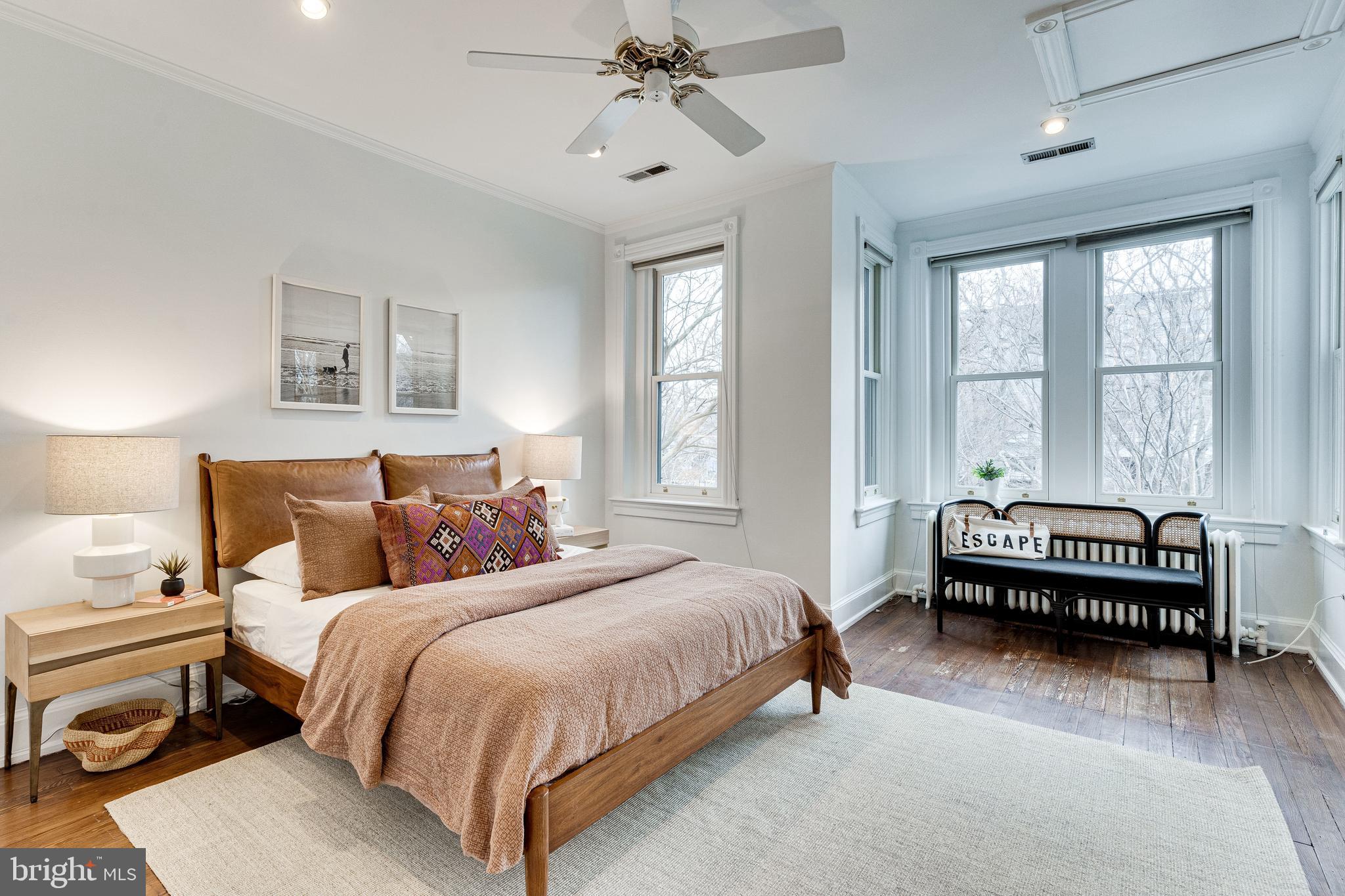 148 F Street Southeast Washington, DC 20003 - Photo 24 of 72 Spacious front BR has large bay, great light