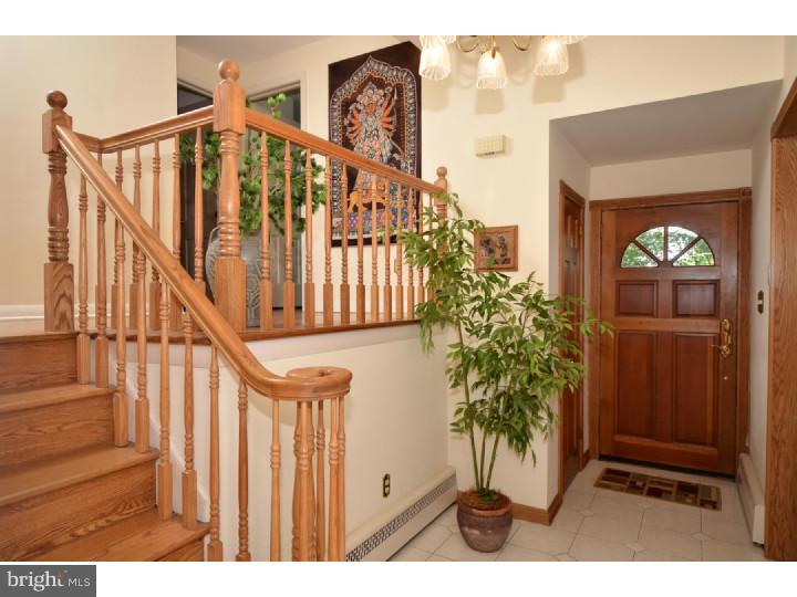 240 Pugh Road Wayne, PA 19087 - Photo 3 of 25