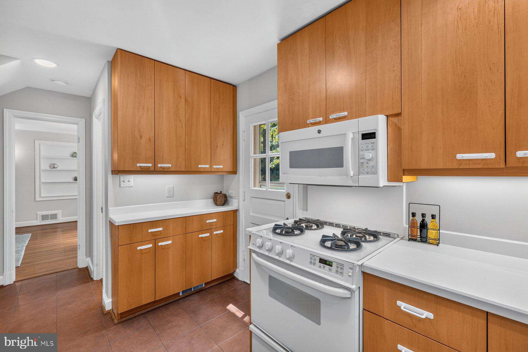 3 Park Valley Road Silver Spring, MD 20910 - Photo 12 of 40 Gallery Image 12