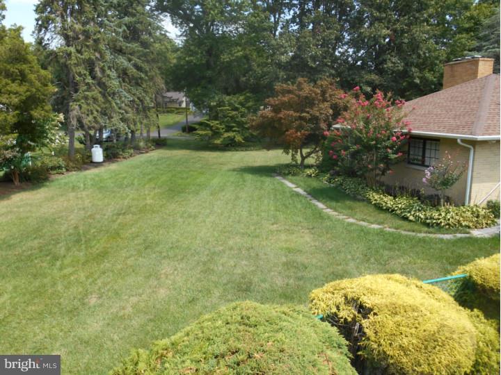 58 Laurel Road Southampton, PA 18966 - Photo 5 of 25 Exterior Side