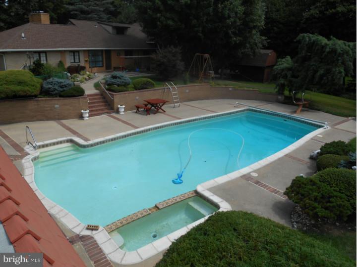 58 Laurel Road Southampton, PA 18966 - Photo 9 of 25 Pool