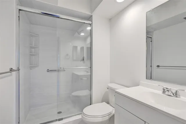 $364,900 | 1541 South Ocean Boulevard, Unit 309, Lauderdale-by-the-Sea, FL 33062