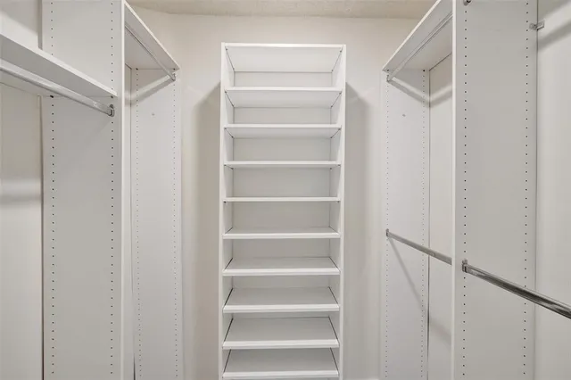 $364,900 | 1541 South Ocean Boulevard, Unit 309, Lauderdale-by-the-Sea, FL 33062