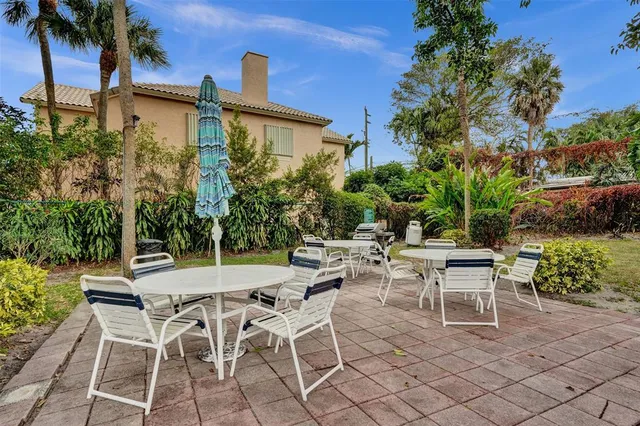 $364,900 | 1541 South Ocean Boulevard, Unit 309, Lauderdale-by-the-Sea, FL 33062